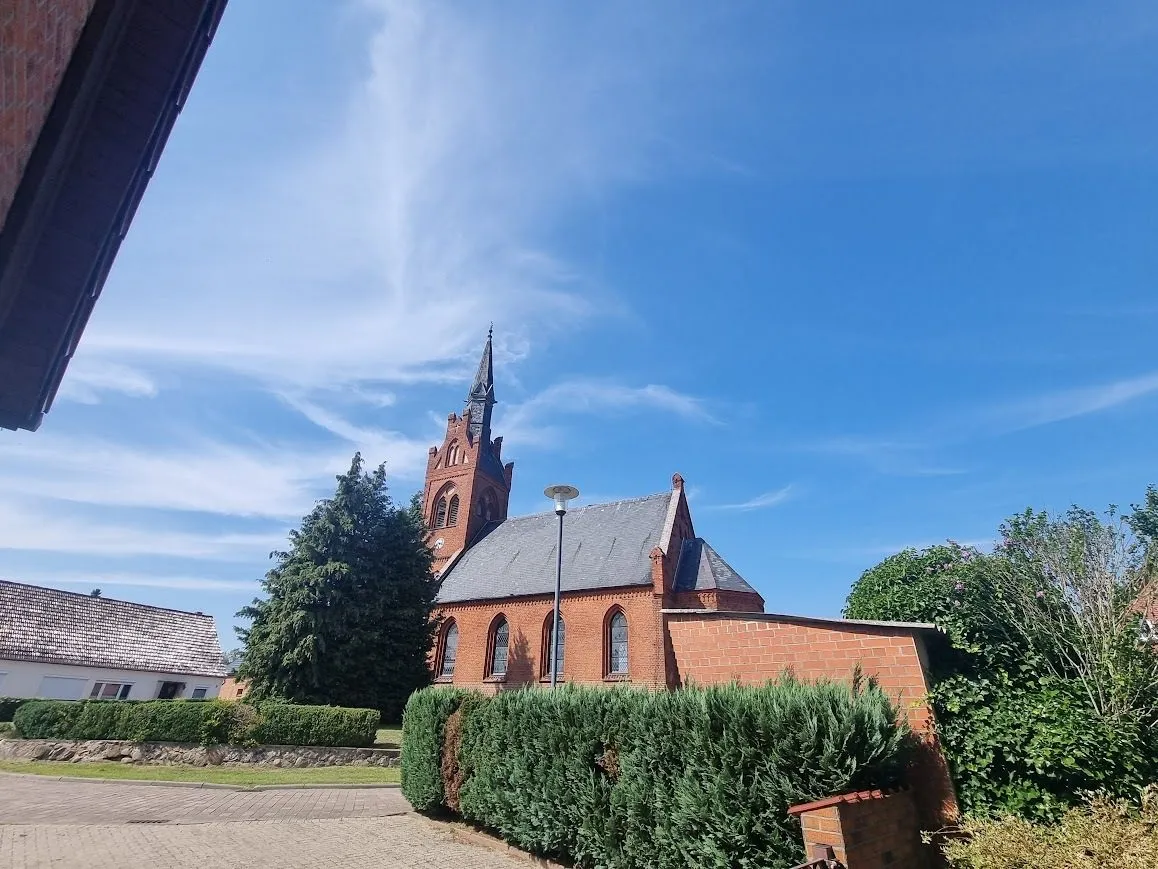 Immobilienangebot - Putlitz - Alle - Frühlingsidylle zwischen HH & Berlin – Bauernhaus, Scheune, Teich, Streuobstwiese