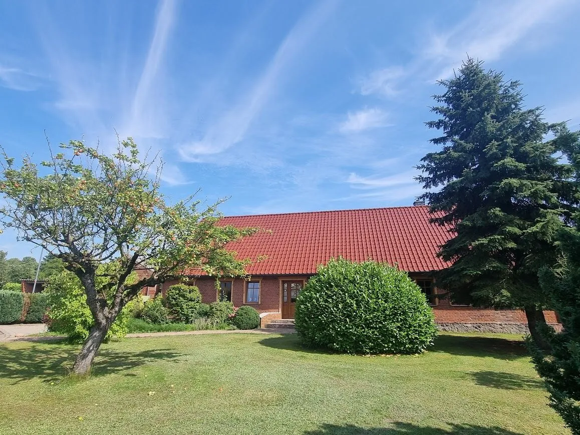 Immobilienangebot - Putlitz - Alle - Frühlingsidylle zwischen HH & Berlin – Bauernhaus, Scheune, Teich, Streuobstwiese