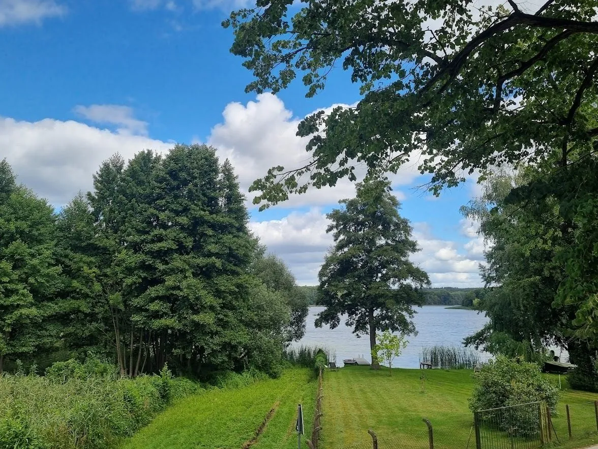 Immobilienangebot - Neuruppin - Alle - Natur pur  und voller Möglichkeiten: Haus zwischen zwei Seen, Wintergarten u. Scheune zum Entwickeln