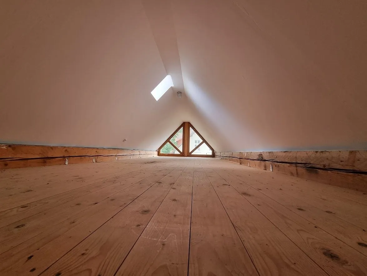 Immobilienangebot - Neuruppin - Alle - Natur pur  und voller Möglichkeiten: Haus zwischen zwei Seen, Wintergarten u. Scheune zum Entwickeln