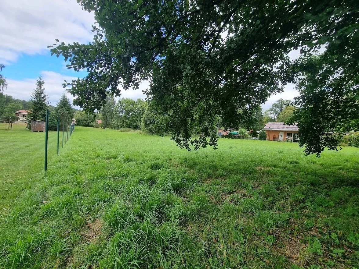 Immobilienangebot - Neuruppin - Alle - Natur pur  und voller Möglichkeiten: Haus zwischen zwei Seen, Wintergarten u. Scheune zum Entwickeln