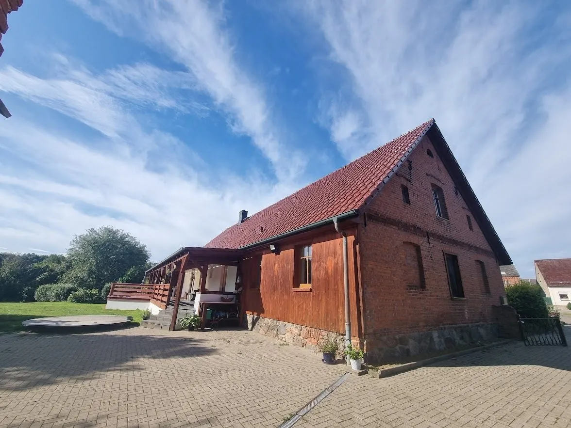 Immobilienangebot - Putlitz - Alle - Frühlingsidylle zwischen HH & Berlin – Bauernhaus, Scheune, Teich, Streuobstwiese