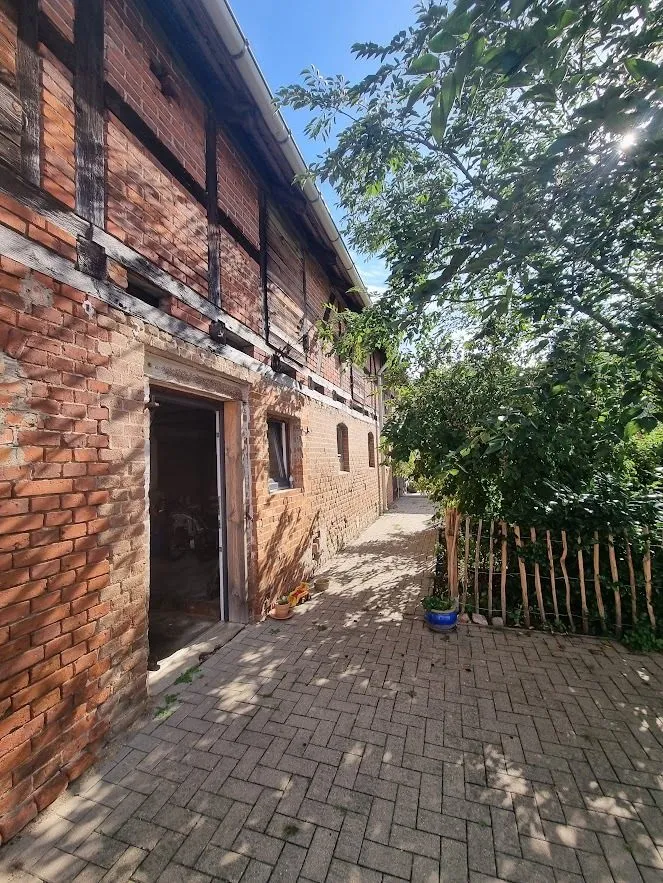 Immobilienangebot - Putlitz - Alle - Frühlingsidylle zwischen HH & Berlin – Bauernhaus, Scheune, Teich, Streuobstwiese