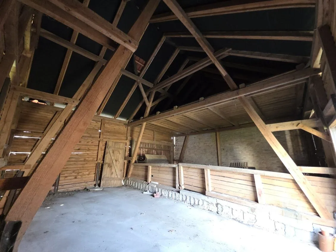 Immobilienangebot - Neuruppin - Alle - Natur pur  und voller Möglichkeiten: Haus zwischen zwei Seen, Wintergarten u. Scheune zum Entwickeln