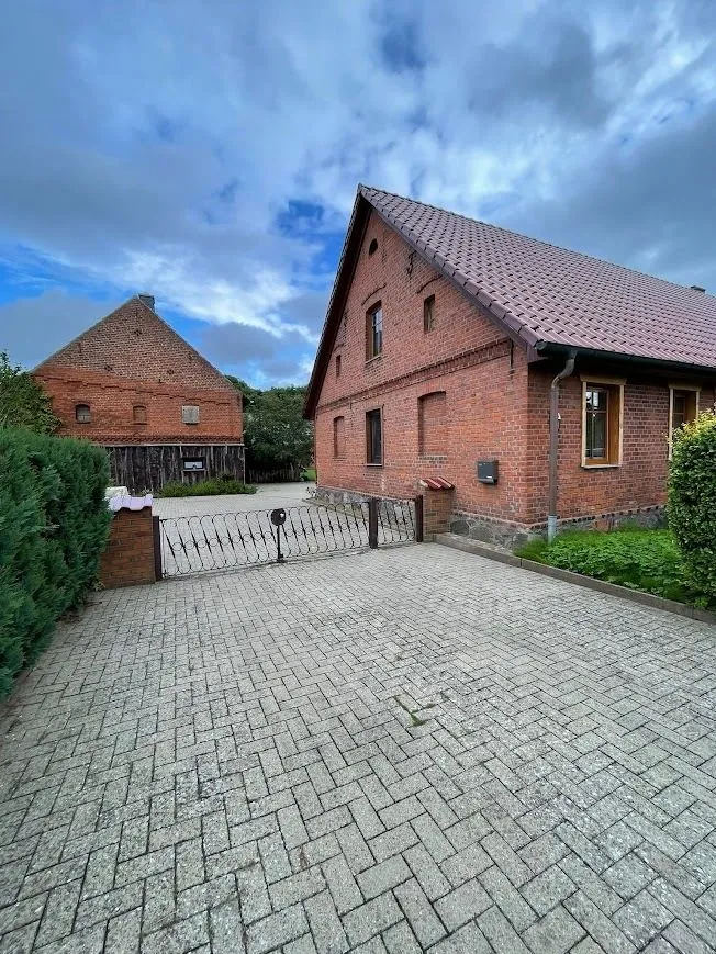 Immobilienangebot - Putlitz - Alle - Frühlingsidylle zwischen HH & Berlin – Bauernhaus, Scheune, Teich, Streuobstwiese