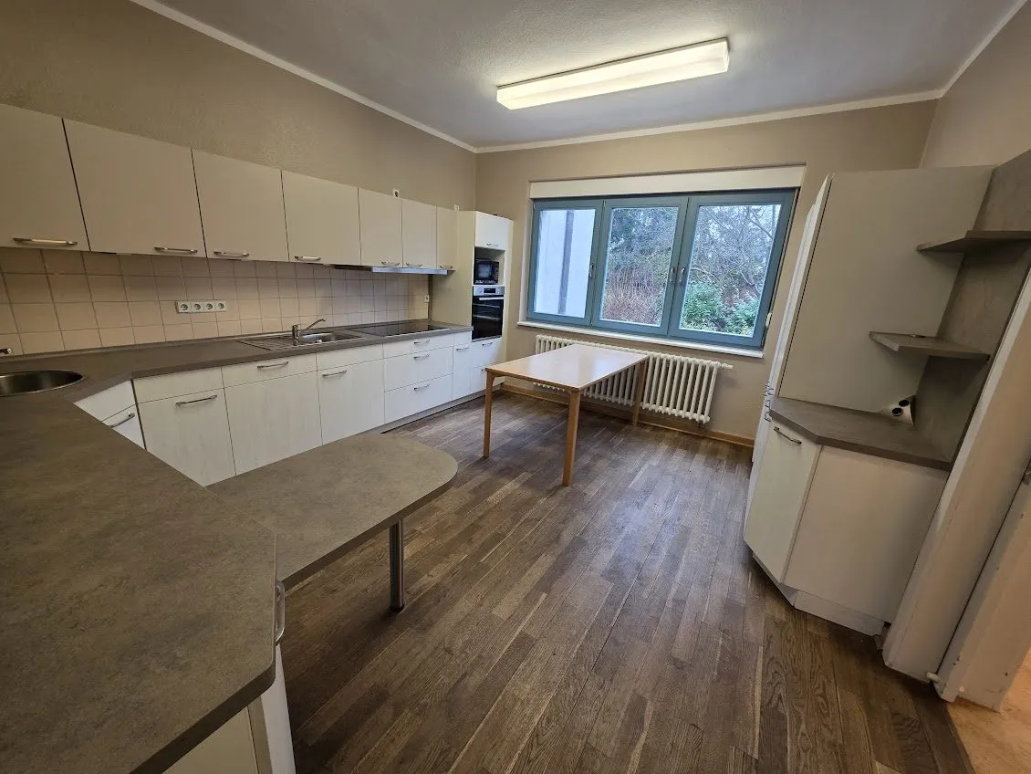 Immobilienangebot - Friesack - Alle - Zentral gelegen - Bauhausstyle Bungalow - mit herrlichem Garten