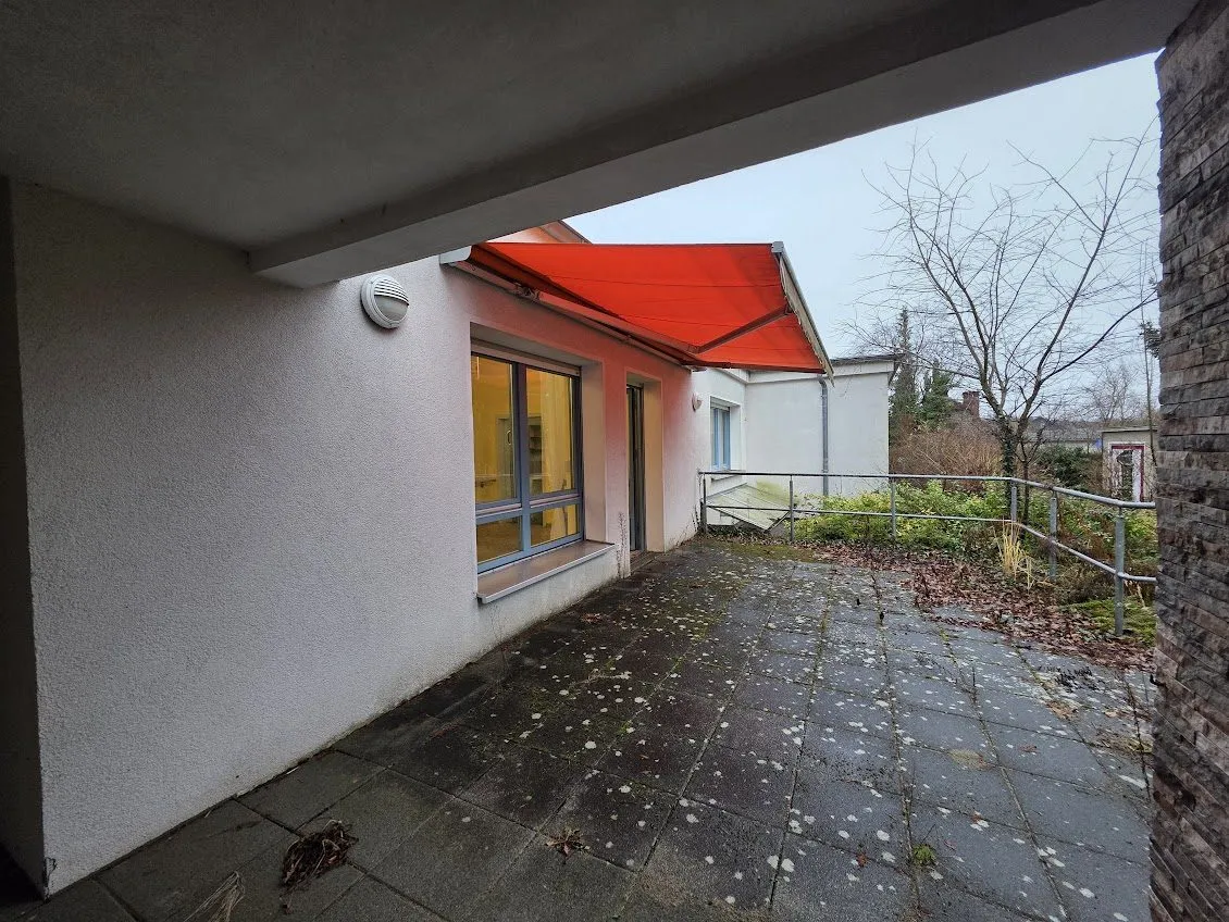 Immobilienangebot - Friesack - Alle - Zentral gelegen - Bauhausstyle Bungalow - mit herrlichem Garten